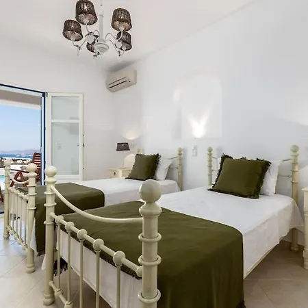 Constamar Villa *