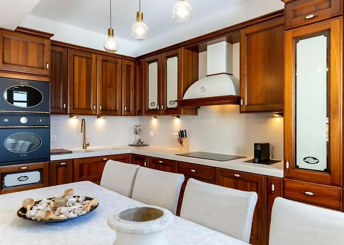 Constamar * Angairiá